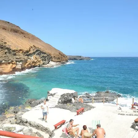 شقة South Tenerife, Poolview طوستا ديل سيلونثيو